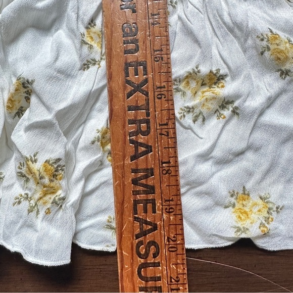 Forever 21 Yellow Floral Peplum Top – Size Small (NWT) - Picture 8 of 8